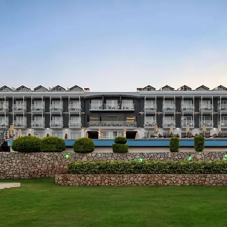 فندق Ramada By Wyndham Fethiye (adults Only) أولدينيس