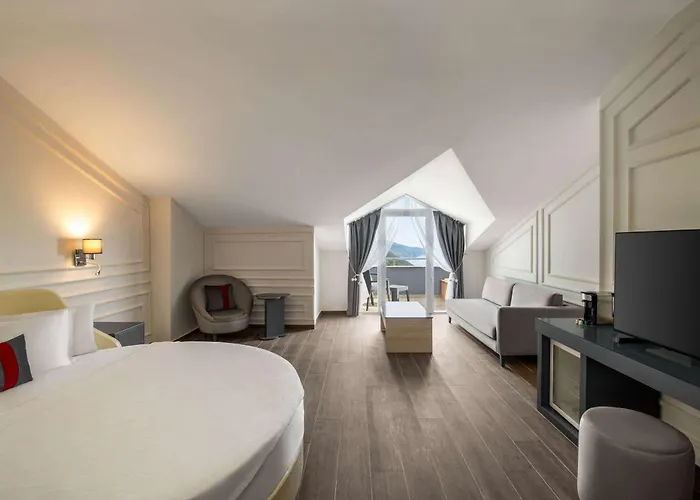 Ramada By Wyndham Fethiye (adults Only) 4* Öludeniz