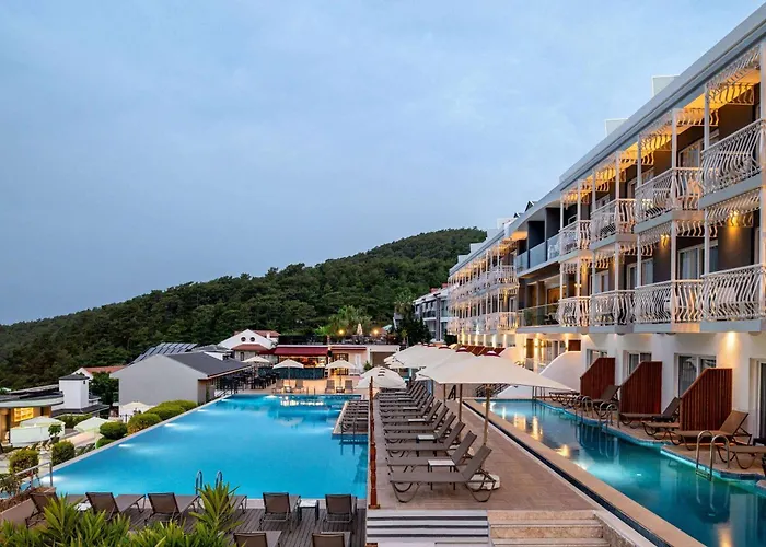 Hotell Ramada By Wyndham Fethiye (adults Only)