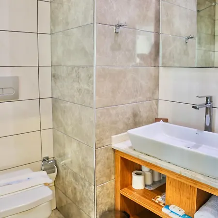Ramada By Wyndham Fethiye (adults Only) 4* オルデニズ
