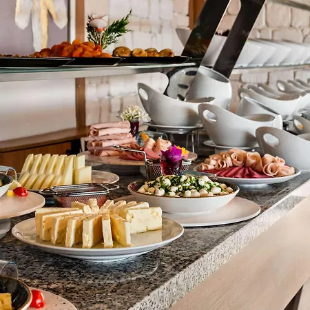 호텔 Ramada By Wyndham Fethiye (adults Only) 4*