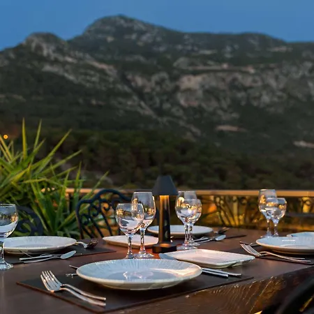 호텔 Ramada By Wyndham Fethiye (adults Only) 올루데니스