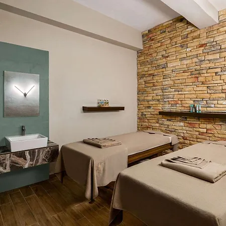 Ramada By Wyndham Fethiye (adults Only) אולודניץ