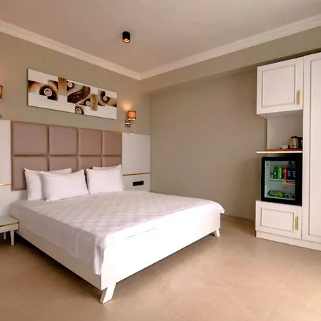 ホテル Ramada By Wyndham Fethiye (adults Only) 4*