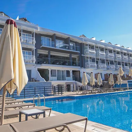 ホテル Ramada By Wyndham Fethiye (adults Only) 4*
